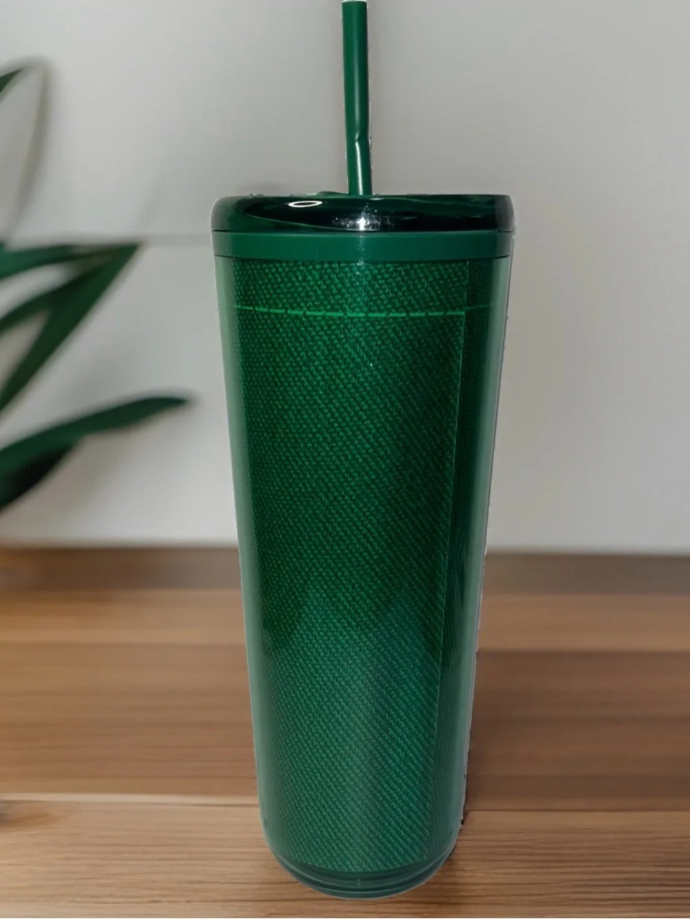 NEW Starbucks Green Apron Cup 2024 Employee EXCLUSIVE 24 oz Plastic Tumbler